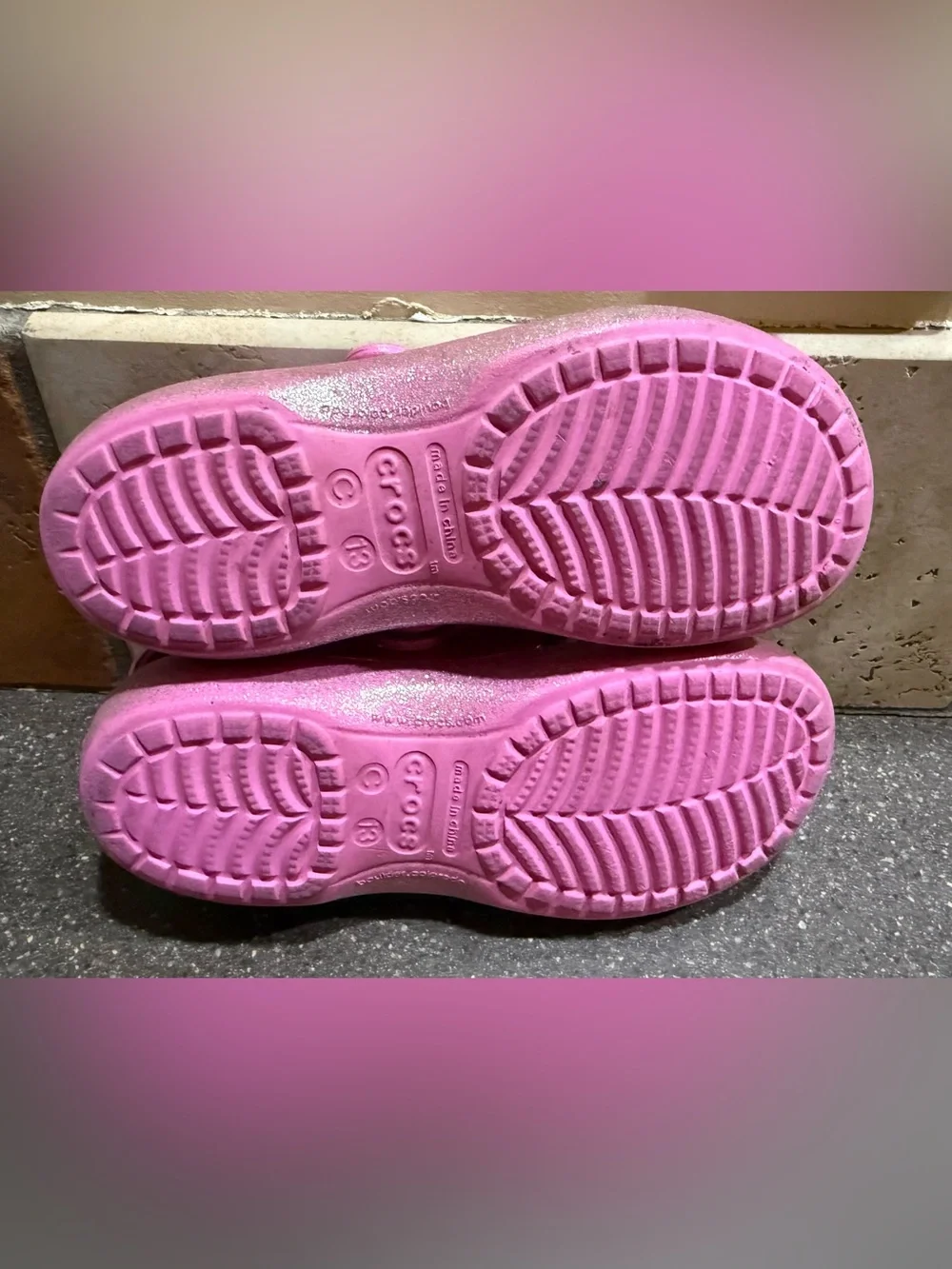 CROCS sparkling pink